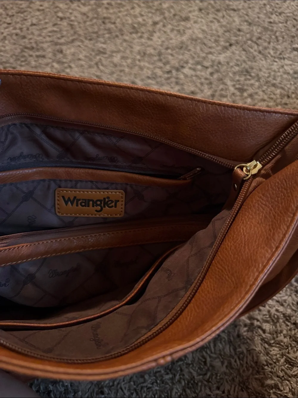 Wrangler expandable hobo bag